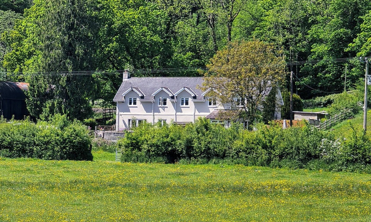 Llandeilo Cottage | 4 bedroom accommodation in Llandeilo