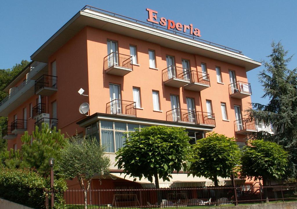Bagni di Tabiano Hotel | Albergo Esperia