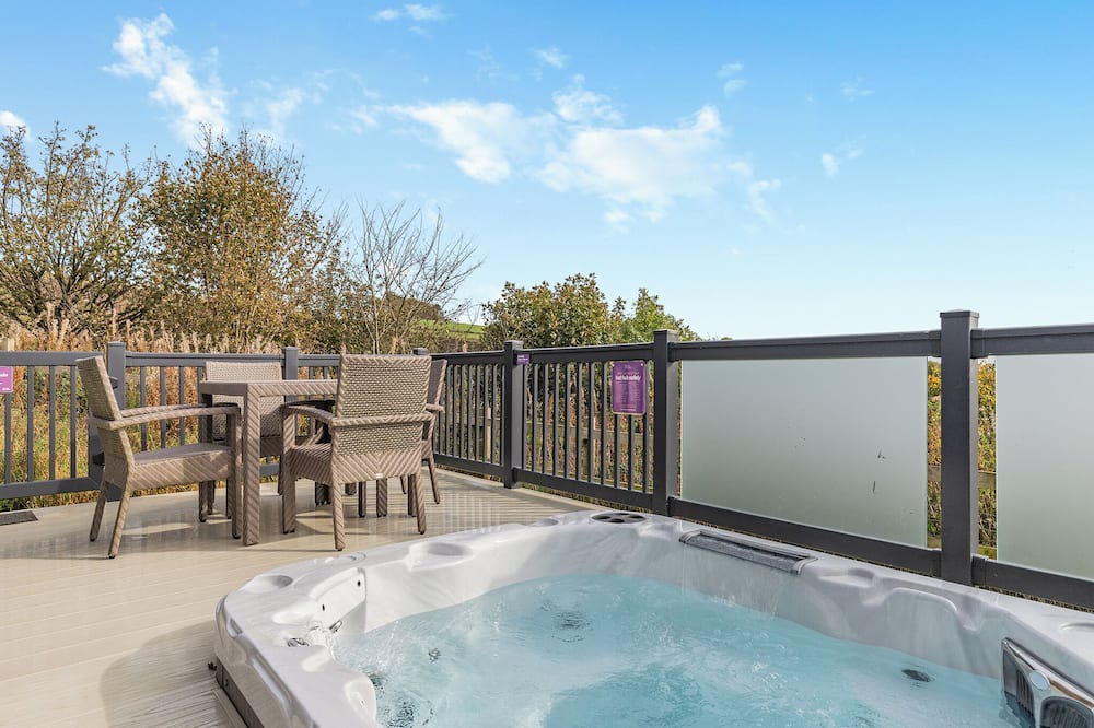 Newton Grange Ski Chalet | Castleton Premier Lodge
