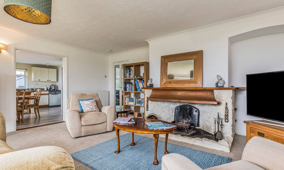 Emsworth House | Charming Harbourside Cottage - Pass the Keys