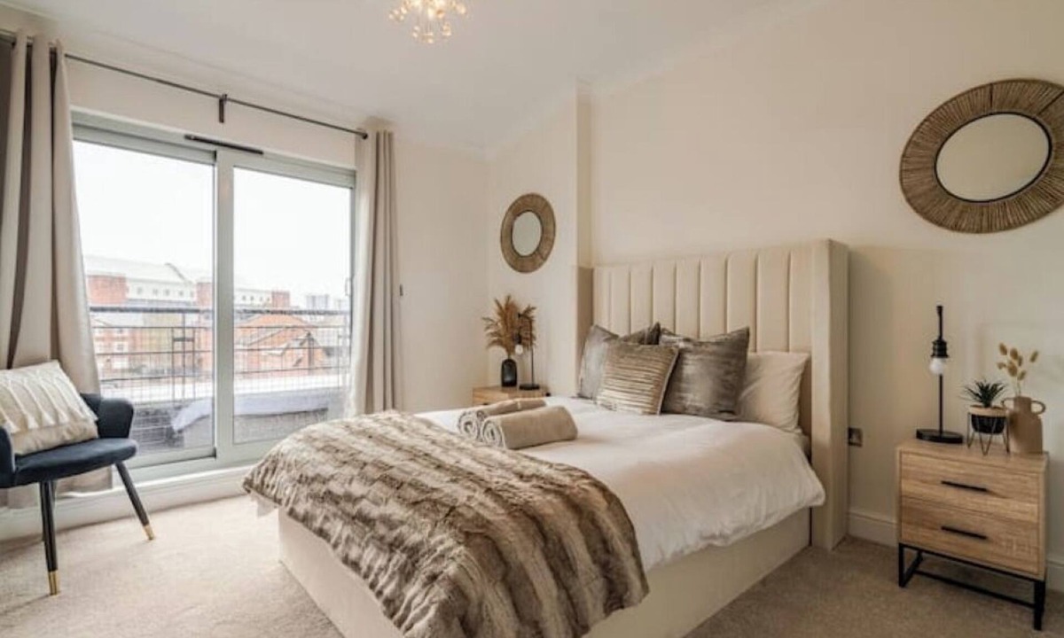The Westside Apartment | Comfortable penthouse in the center - Free parking and balcony