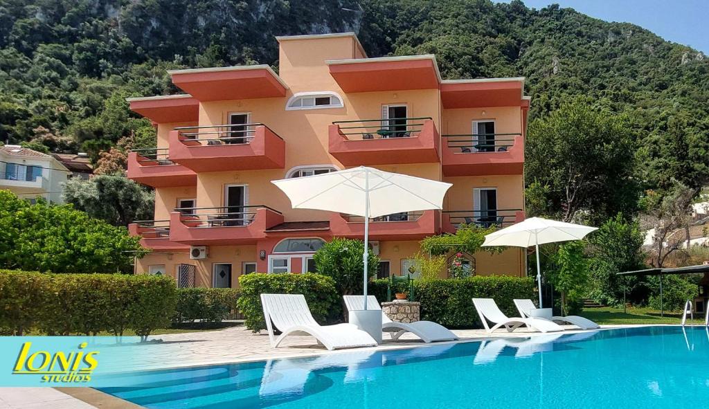 Agios Ioannis Apartment | Ionis Studios
