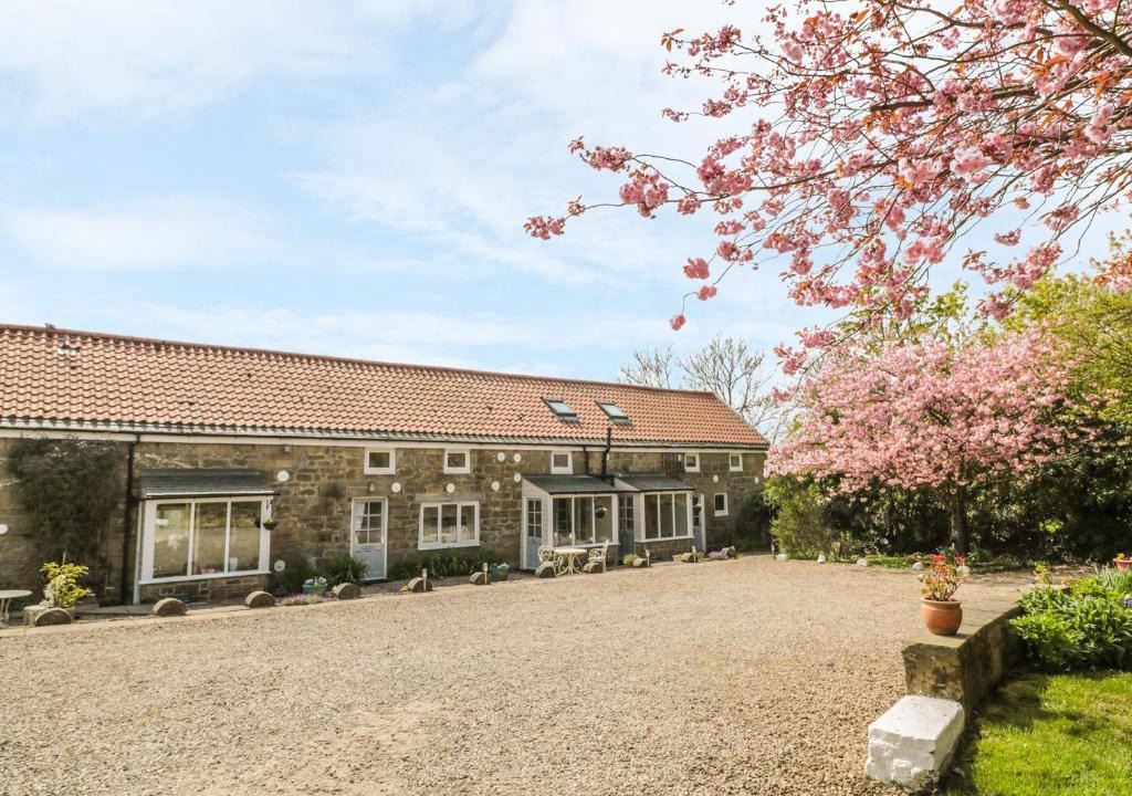 Morpeth House | Magpie Cottage