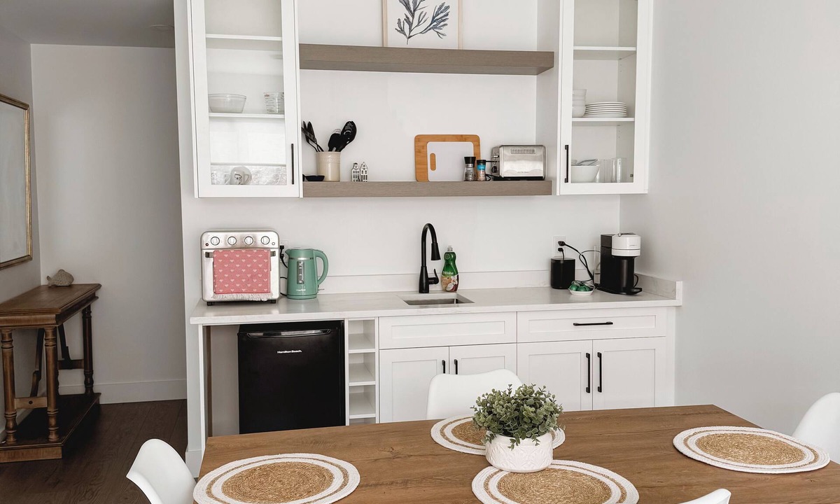 Duncan Apartment | Maple Bay Hideaway suite NEW - 1 Bed 1 bath in Maple Bay