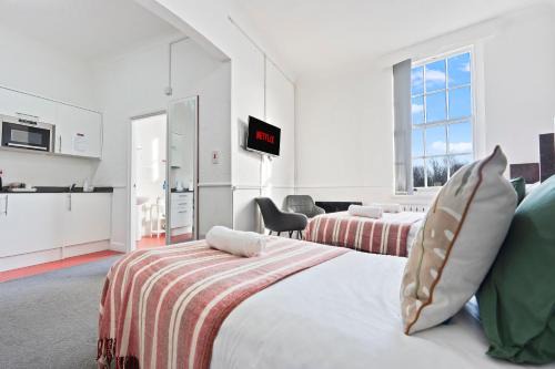 Dudley Apartment | Modern Self-Contained Studio in Dudley Sleeps 2