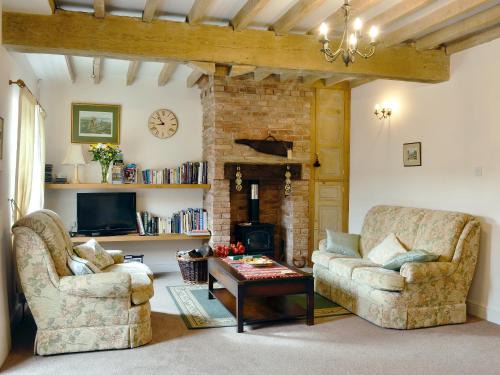 Orston House | Ostlers Cottage