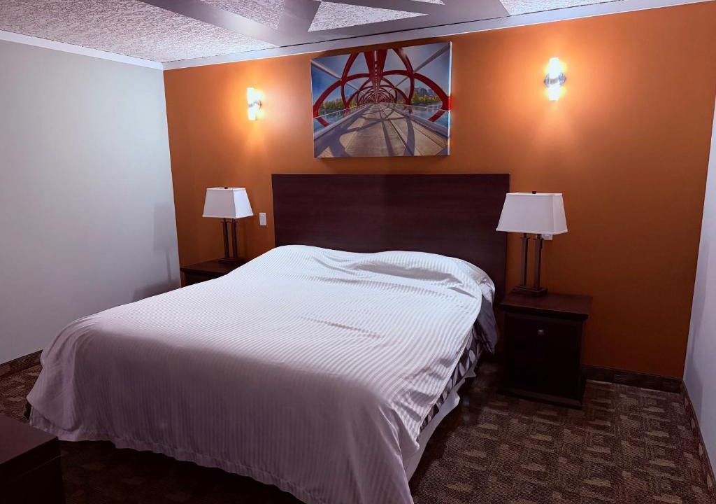Calgary Hotel | Premium Inn & Suites