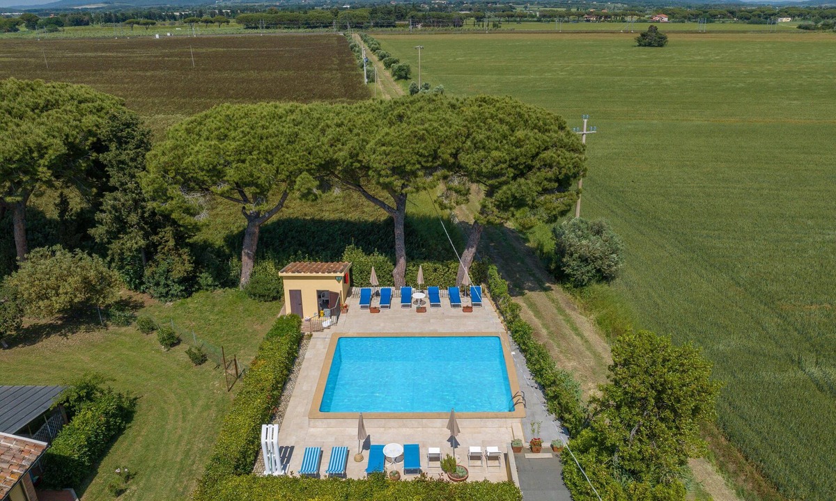 Cecina Apartment | Studio 'Podere Nuti - L'Eccezione' with Shared Pool and Air Conditioning