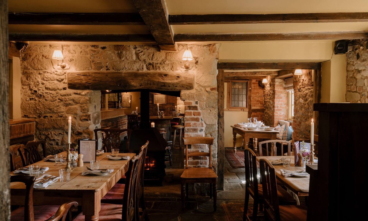 Broad Chalke Hotel | The Queen's Head