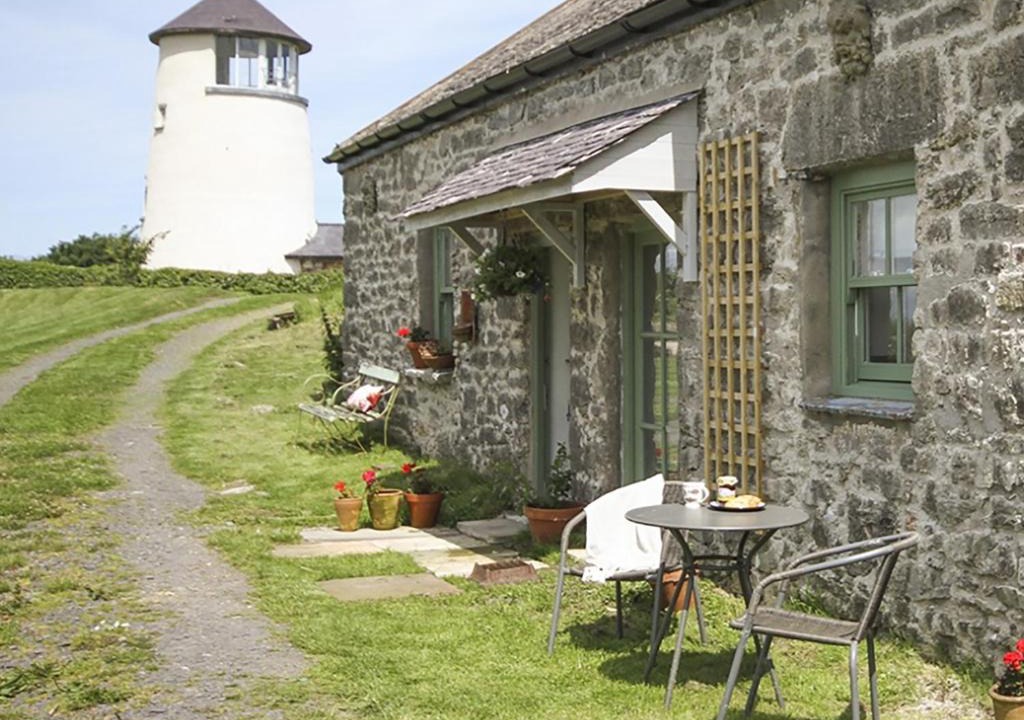 Beaumaris House | Three Gates