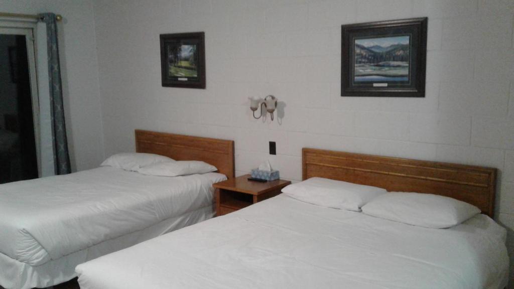 Wiarton Hotel | Top Notch Motel