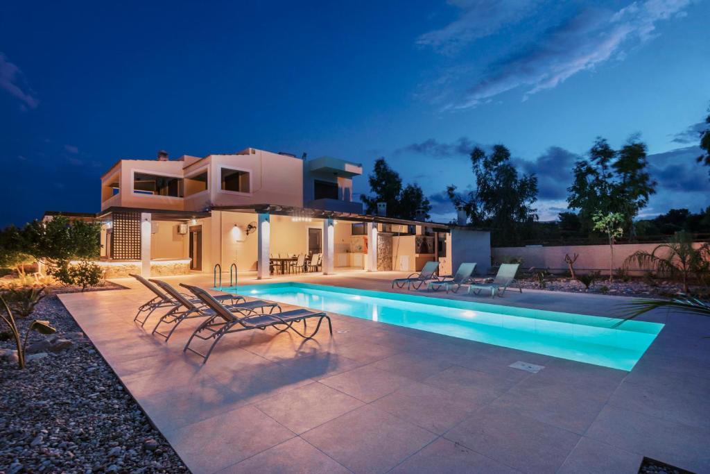 Gennadi Villa | Villa Maribia with Private pool