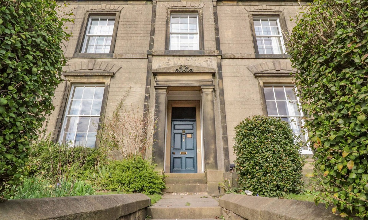 Settle House | WINDYRIDGE, pet friendly, character holiday cottage in Settle