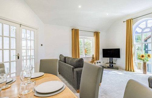 Llandudno Junction Cottage | Cabin ∙ 3 bedrooms ∙ 6 guests