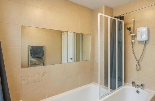 Wealdstone House | Cosy Double Room Harrow & Wealdstone