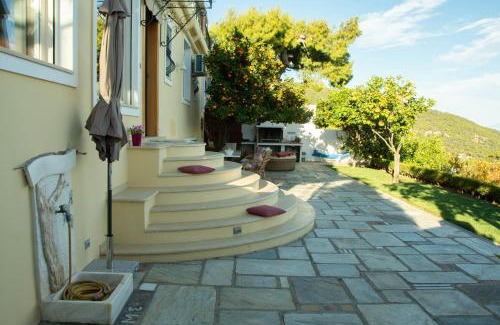 Ormos Agiou Ioannou House | Maya's home