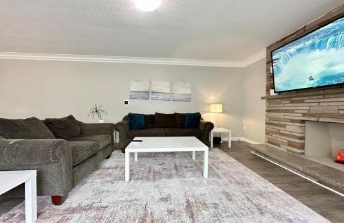 Glenridge House | Mountain View Suite - Sleeps 6