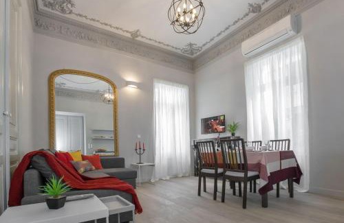 Plaka Apartment | Sophisticated apartment in Syntagma by GHH