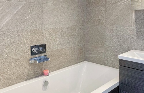 Middleton-on-Sea Cottage | 1 bedroom accommodation in Elmer, near Bognor Regis