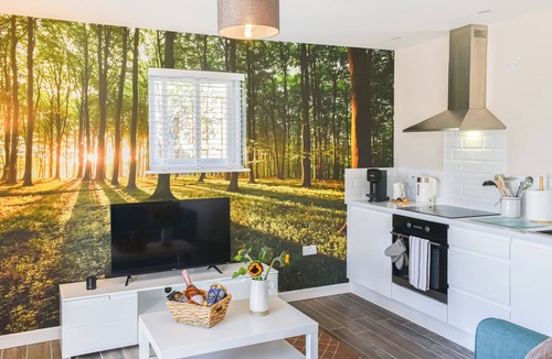 Aylburton Cottage | 1 bedroom accommodation in Lydney, Forest of dean