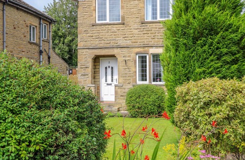 Settle Apartment | 2 Ings Avenue