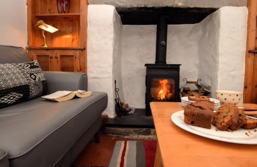 Llanbedr-y-cennin House | 3 Bed in Conwy 85844