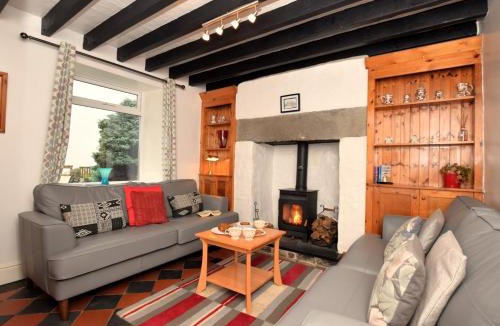 Llanbedr-y-cennin House | 3 Bed in Conwy 85844