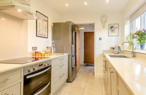 Westleton House | 3 Bed in Westleton (oc-egv)