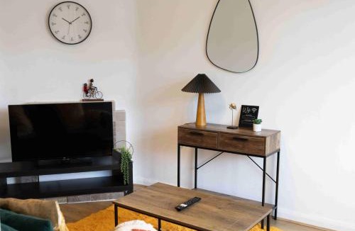 Patchway House | 3-bed-Patchway-Self-check-in-Parking-Wi-Fi-Sleeps 5