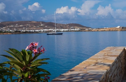 Nea Cryssi Akti Villa | 4 bedroom accommodation in Parikia