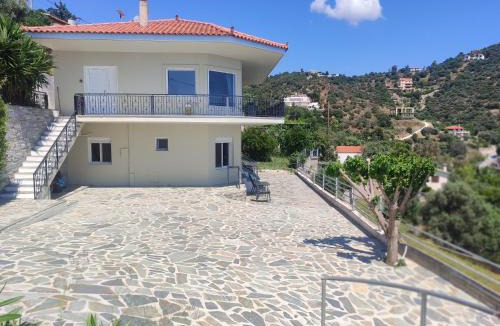 Agii Apostoli House | Aegean Beachfront Apartment
