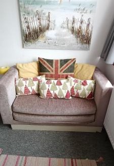 Bognor Regis Apartment | Apartment set over 2 floors 50 metres from the beach front