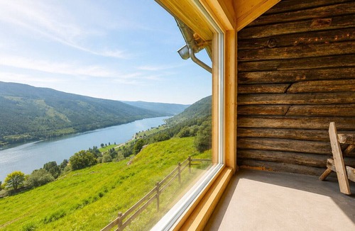 Al House | Architect designed sleeping box in barn