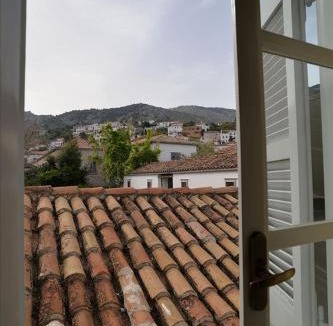 idhra House | Areti