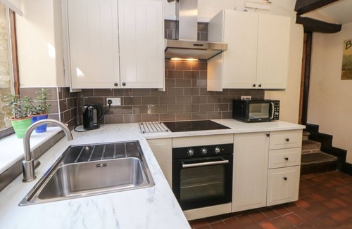 Peak District National Park Cottage | BARN COTTAGE, countryside, in Peak Forest, 985633