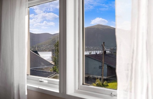 Tromso Apartment | BASECAMP DRAMSVEGEN – SOUTH LOFT RETREAT