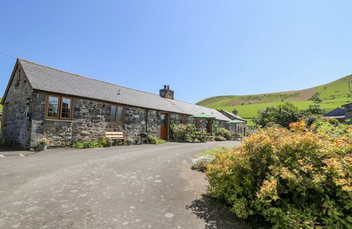 Bryn-crug House | BODNANT, family friendly, character holiday cottage in Tywyn