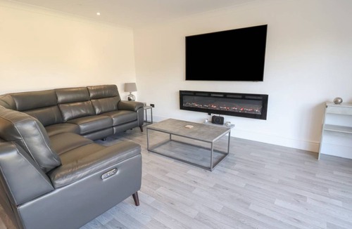 Llanasa Cottage | Cabin ∙ 4 bedrooms ∙ 8 guests