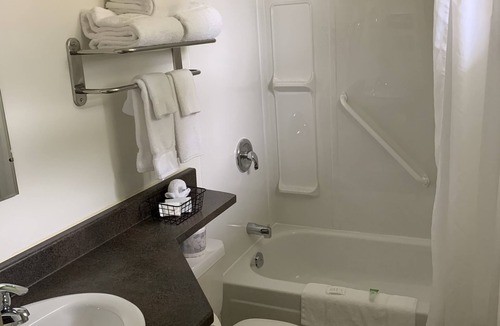 Summerside Hotel | Cairns Motel