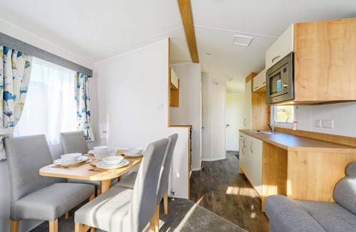Mortehoe House | Comfortable and modern 10ft-wide caravan.