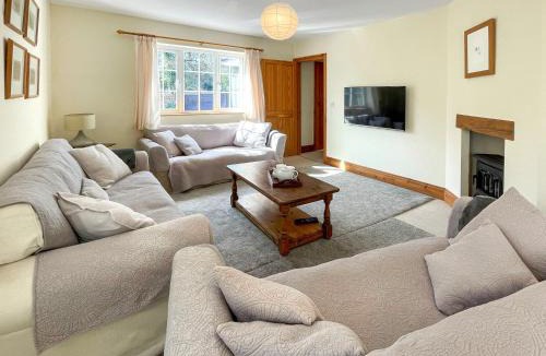 Cardigan House | Cornant