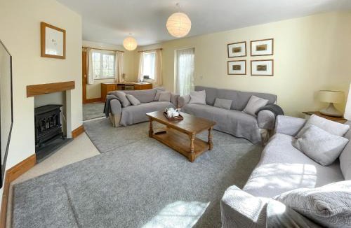 Cardigan House | Cornant