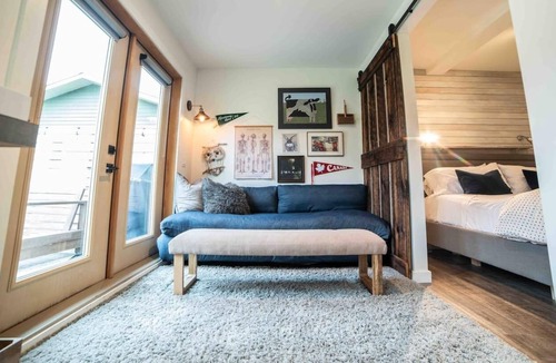 Nelson Cottage | Cozy Beachfront Retreat on Kootenay Lake