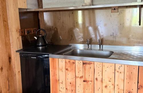 Llanbedr-dyffryn-clwyd Other | Cwt Ieir