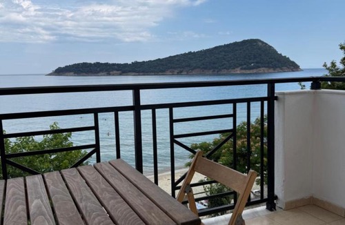 Koinira Apartment | Dolphins House