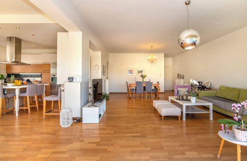 Platanes Apartment | Doukas White Haven