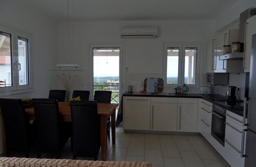 Pylos-Nestoras Villa | Elegant Villa in Evangelismos with Pool