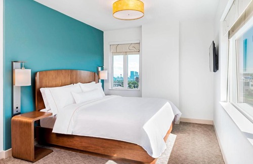 Calgary Hotel | Element by Marriott Calgary Airport