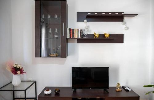 Platia Viktorias Apartment | Entire Apt, 2nd Floor, Balcony