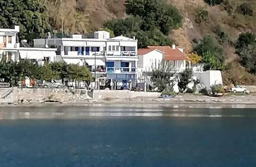 Glossa Apartment | "Eothinos" Sea front Studio
